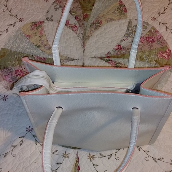 Purse - Picture 5 of 8